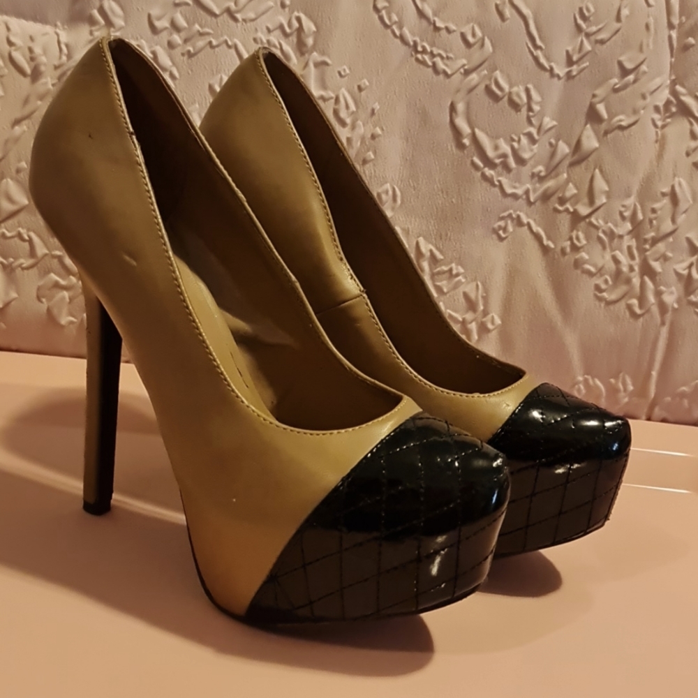 Womens Heels Sz 8.5